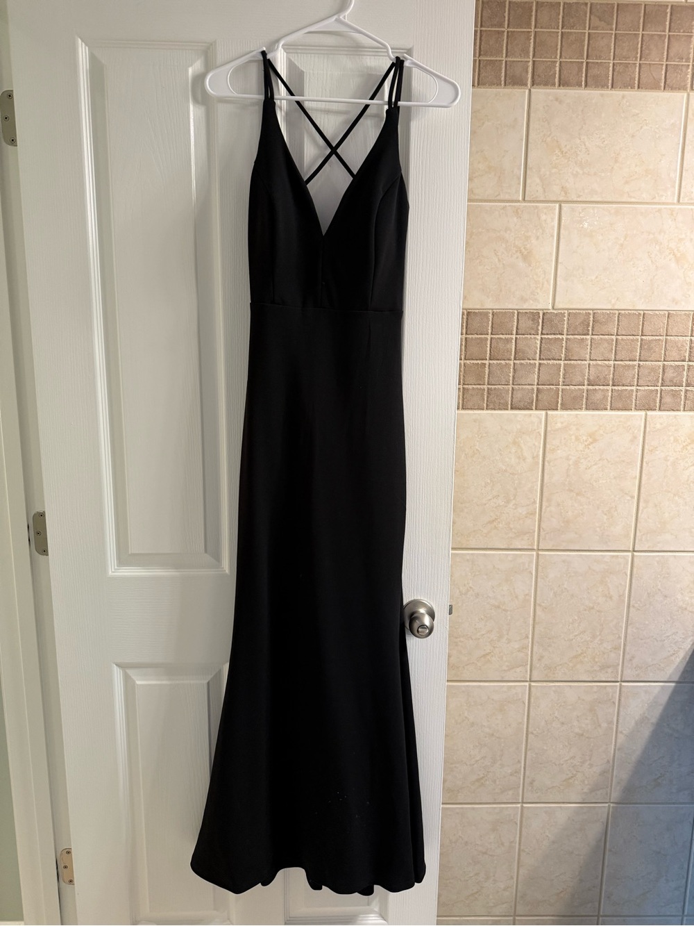 Lulu's Black Crisscross Strap Maxi Dress